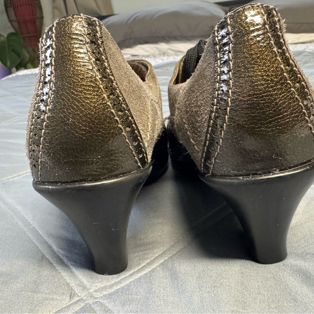 Dromedaris Leather Lace-Up Olive Green Oxford Shoes - Picture 5 of 11